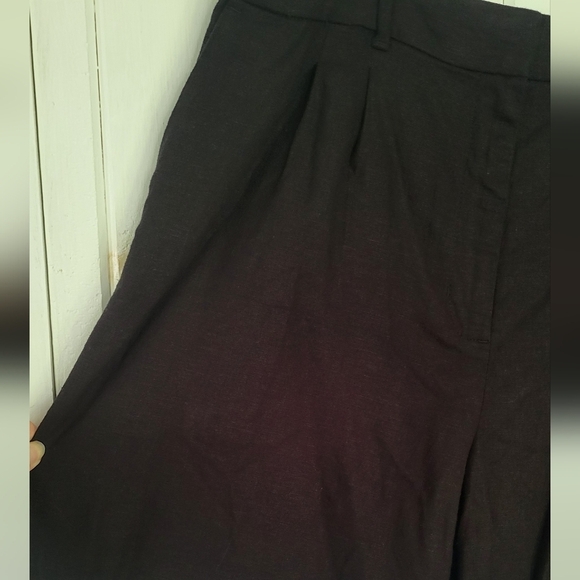 Extra High-Waisted Linen-Blend Taylor Trouser Shorts - Picture 6 of 11